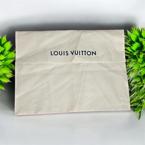 Louis Vuitton Paris Logo Dust Bag Beige Envelope Cream 12x16 - Picture 1 of 9